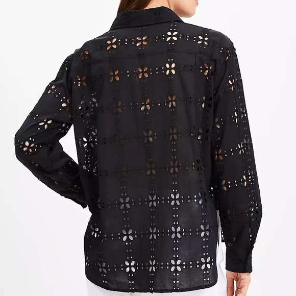 LOFT Black Petite Square Eyelet Everyday Relaxed Shirt - Picture 4 of 16